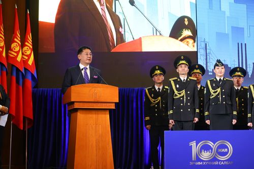 У.Хүрэлсүх: Сэргээгдэх болон цэвэр эрчим хүчний эх үүсвэрийг нэмэгдүүлэх шаардлагатай байна